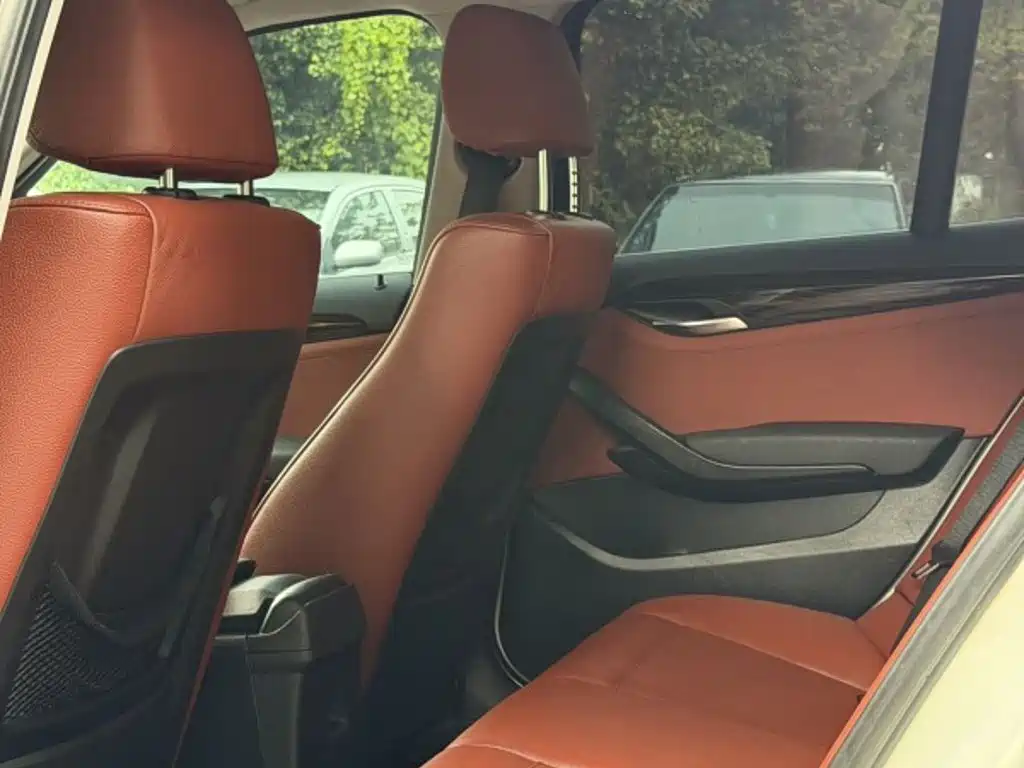 Photo 3 - BMW X1 (Import)