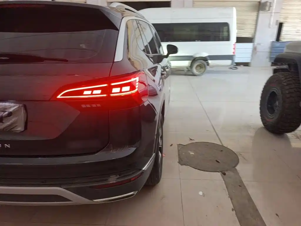 Volkswagen Tayron 2022 280TSI 2WD Luxury Smart Connect Edition фото 8