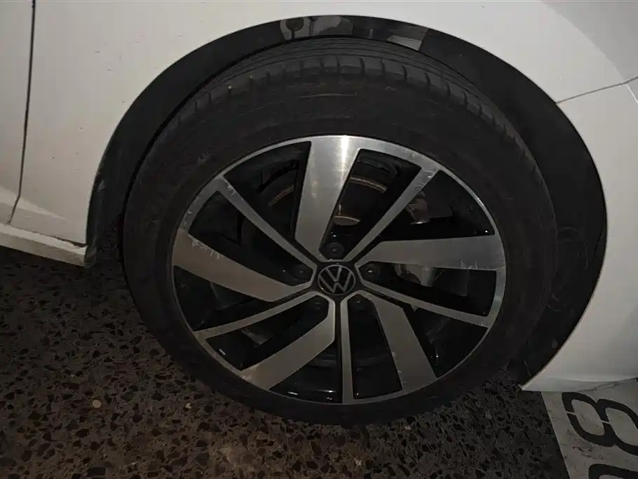 Volkswagen Sagitar 2023 300TSI DSG Surpassing Edition фото 6