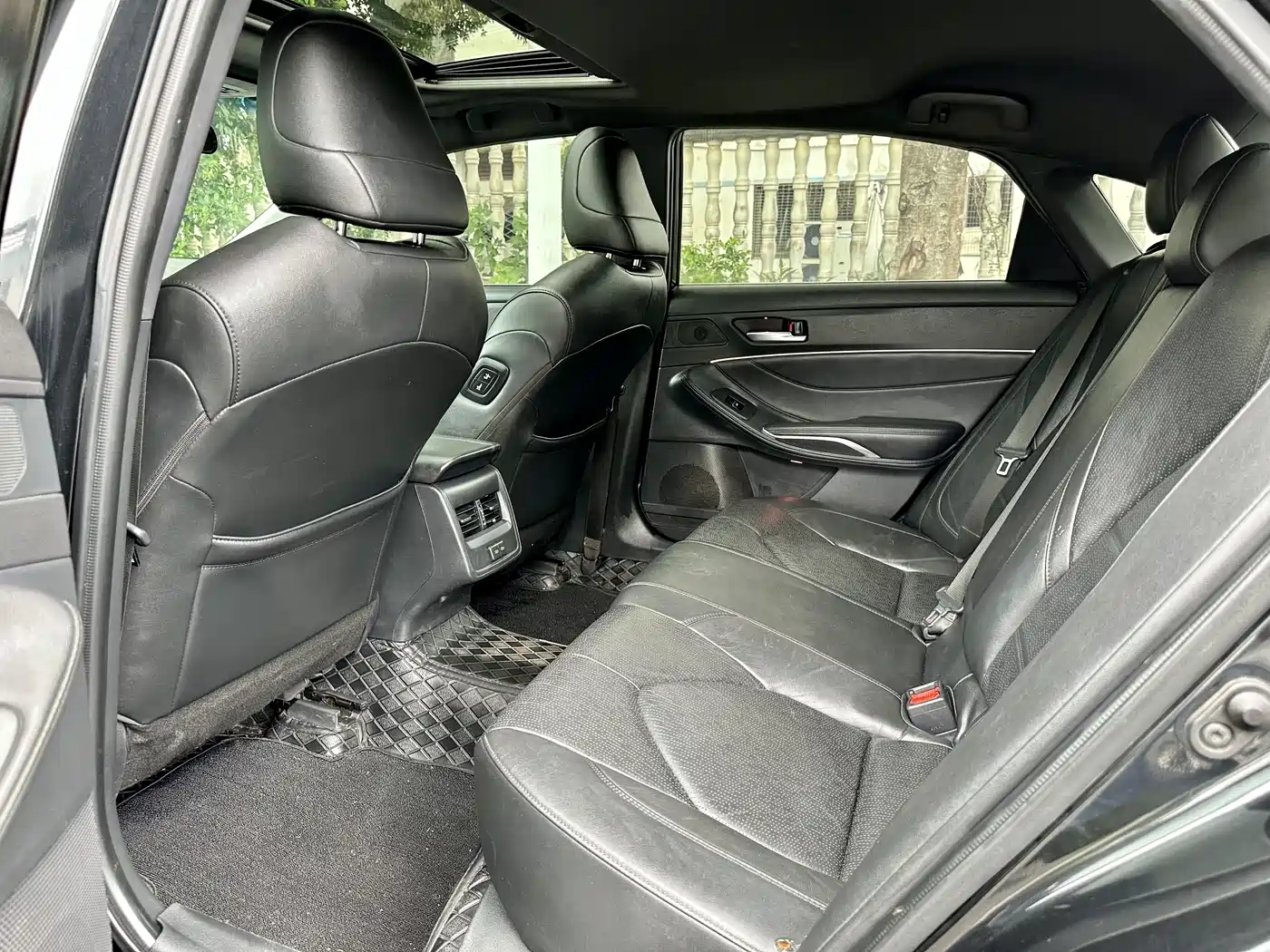 Toyota Avalon 2022 2.0L Luxury Edition фото 7