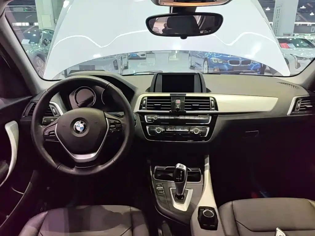 BMW 1 Series (Import) 2019 2018 118i Leading