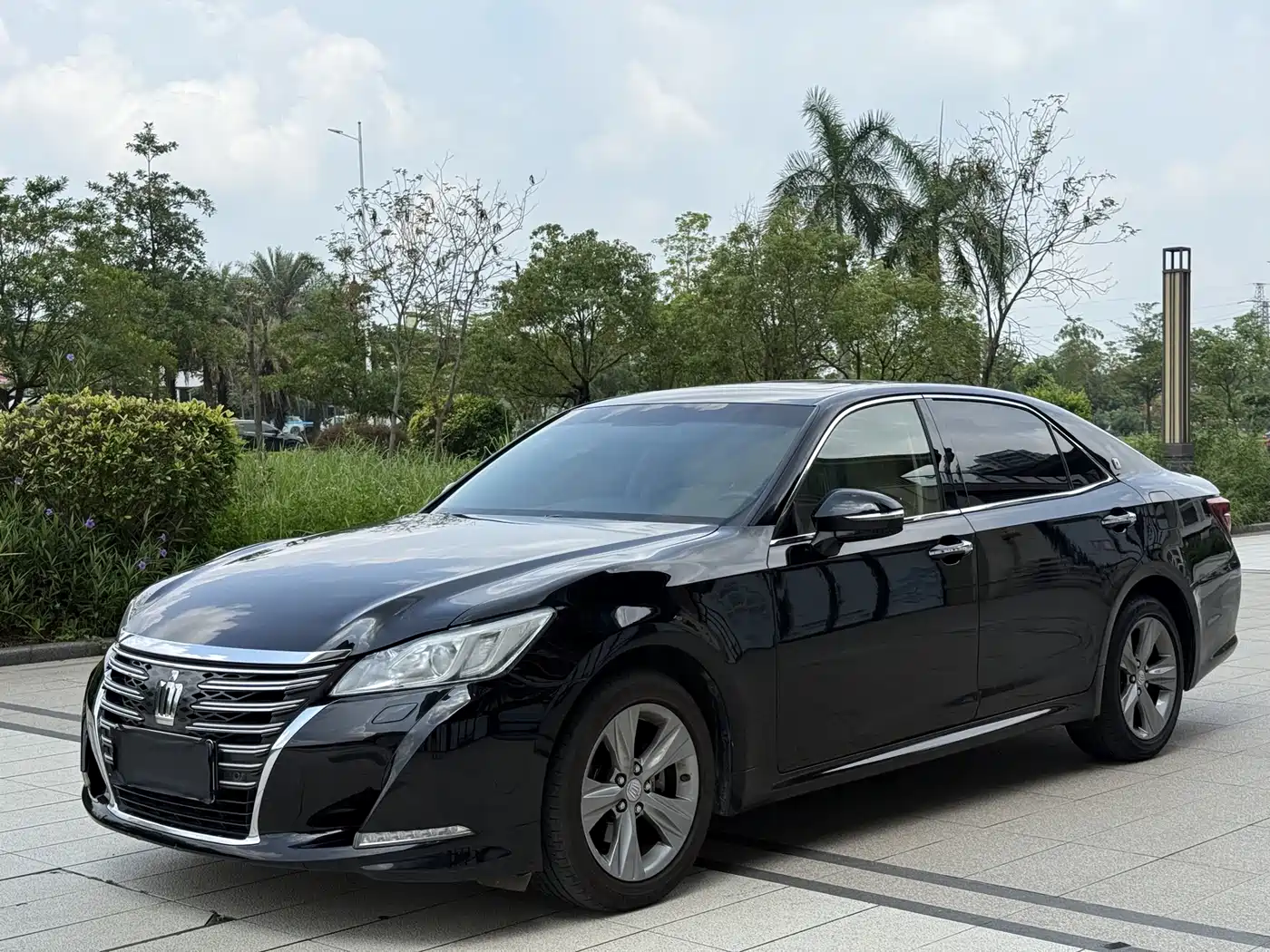 Toyota Crown 2015 2.0T Fashion