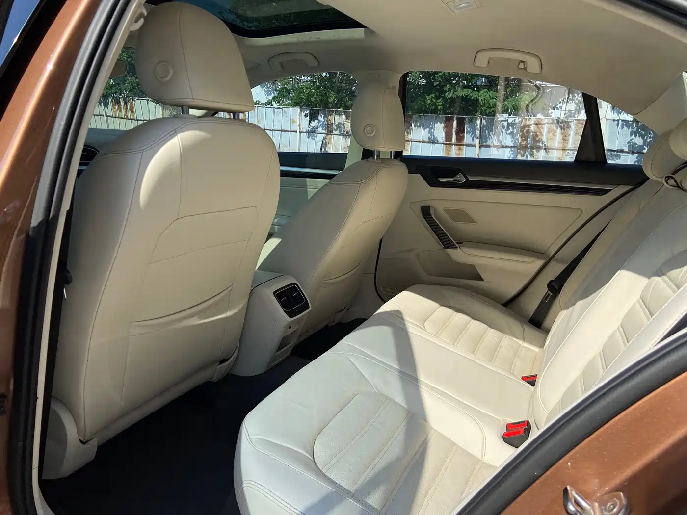 Volkswagen Lamando 2015 330TSI DSG Luxury Edition фото 10