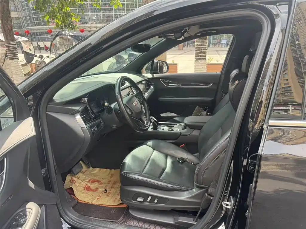 Cadillac XT6 2022 2.0T 6-Seater 4WD Luxury Edition фото 3