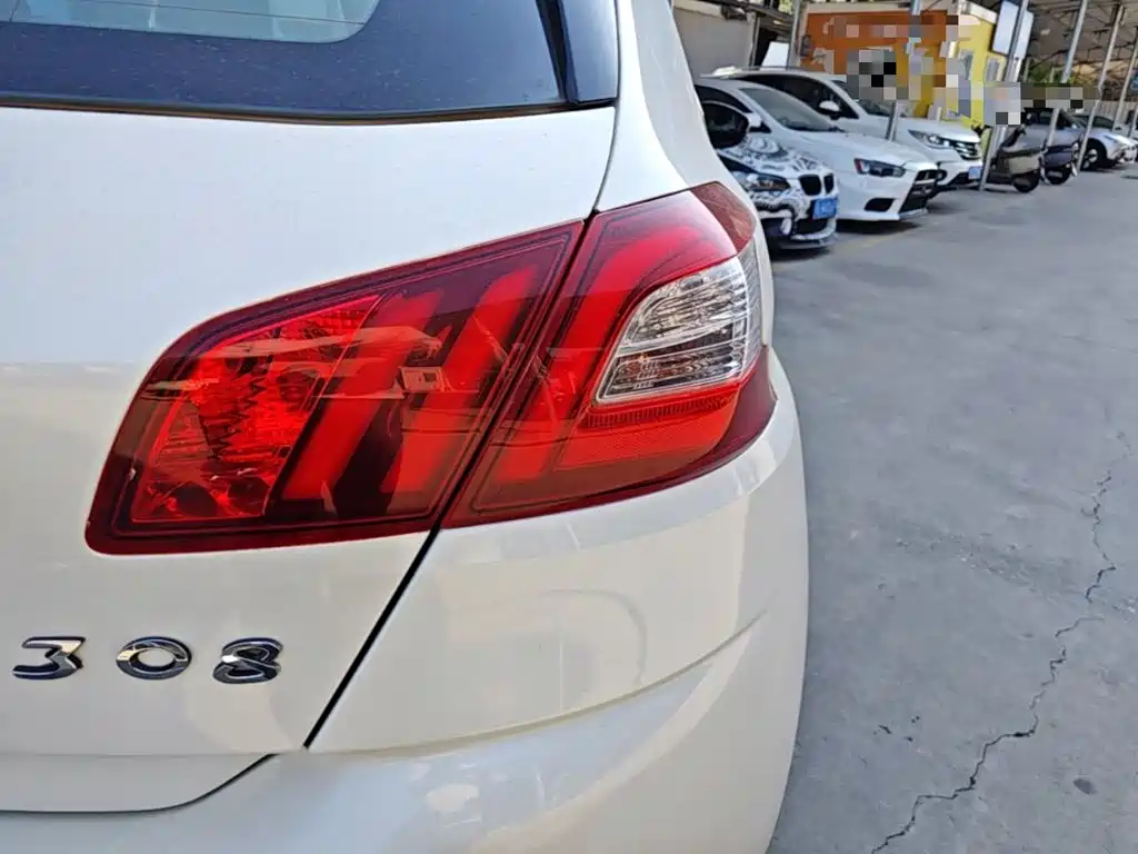 Peugeot 308S 2015 2015 1.2T Auto Dynamic Edition