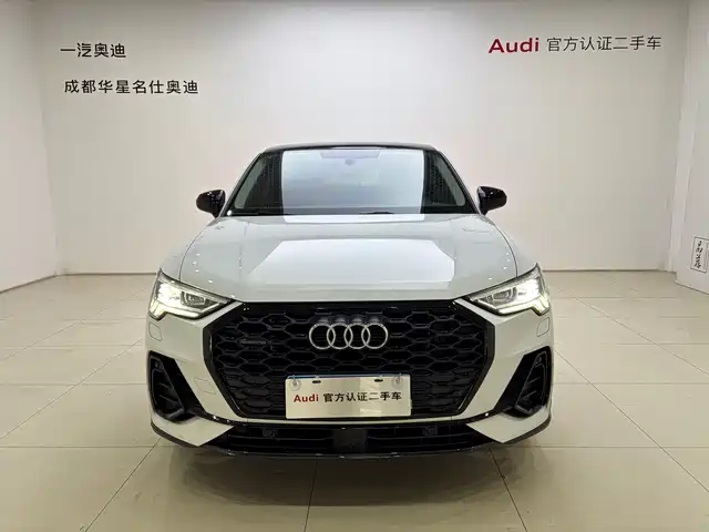 Audi Q3 Sportback 2022 45 TFSI quattro Fashion — фото 2