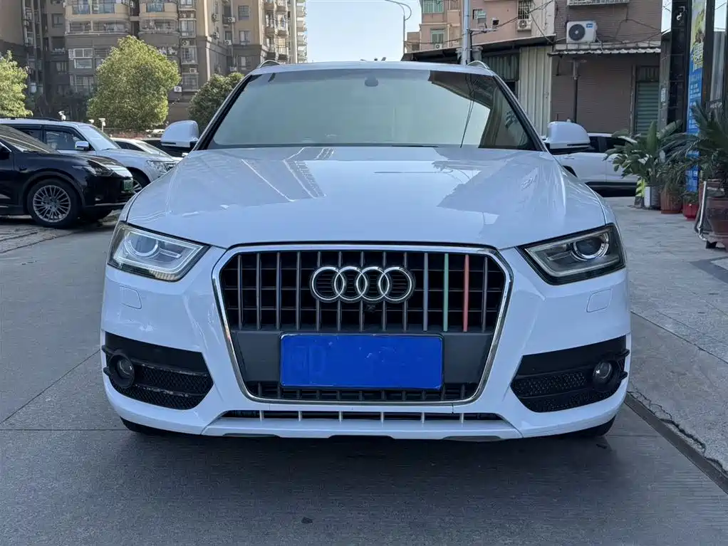 Audi Q3 2015 35 TFSI Comfort фото 2