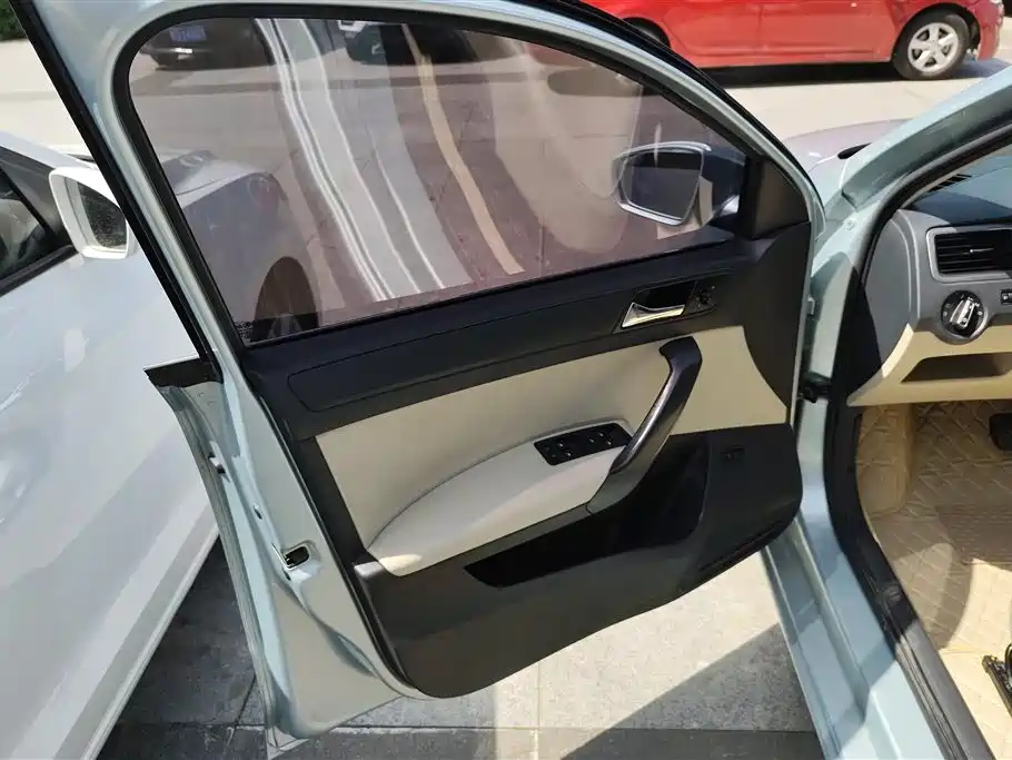 Škoda Rapid 2013 1.6L Automatic Smart Selection фото 7