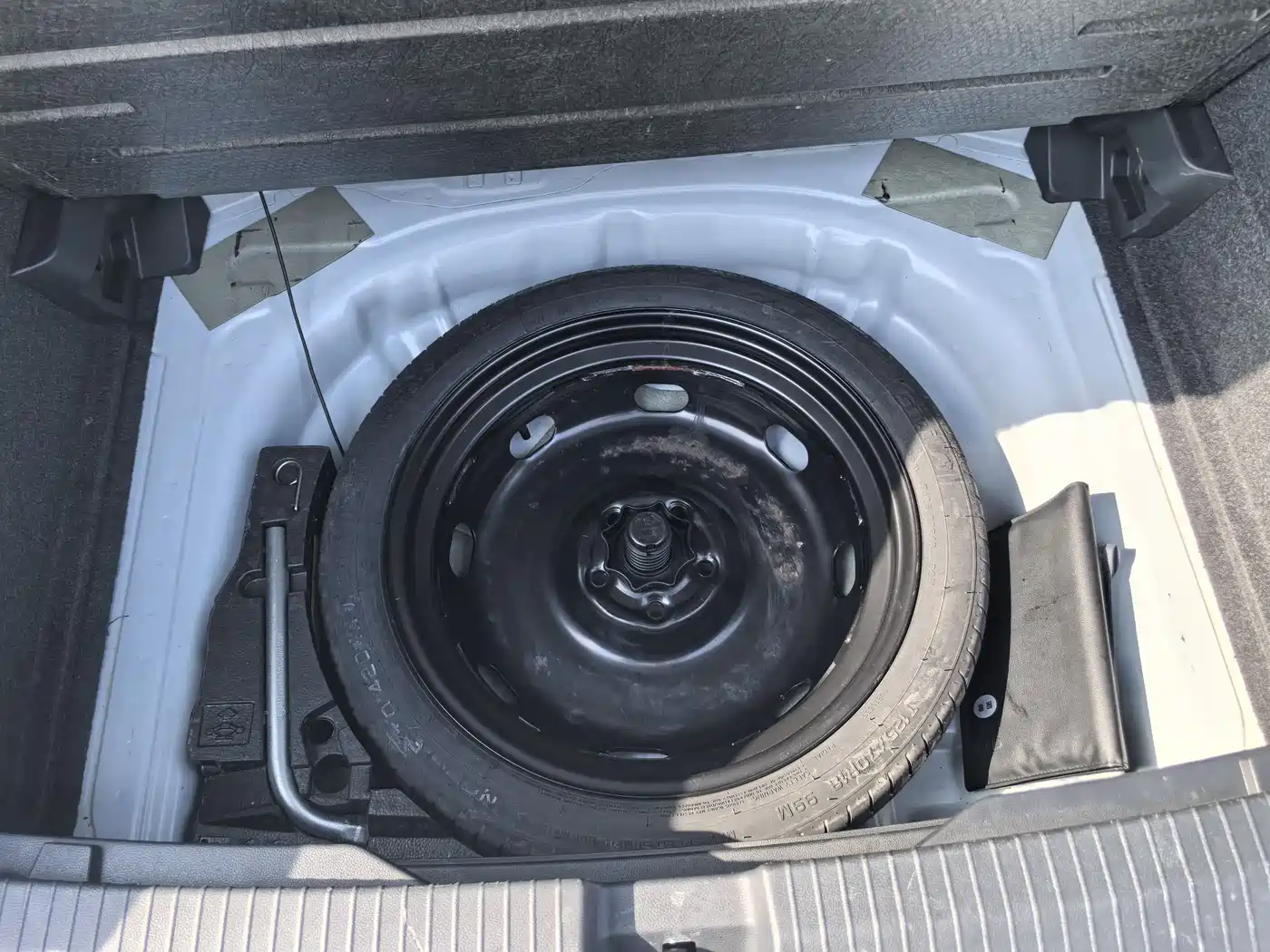 Volkswagen T-ROC 2022 280TSI DSG 2WD Comfort PLUS фото 6