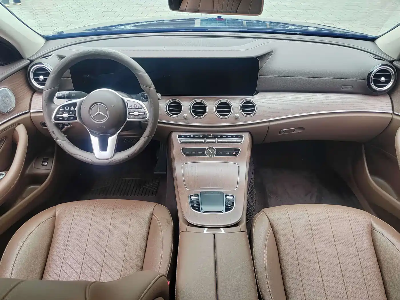 Mercedes-Benz E-Class 2020 E 300 L Luxury Model фото 6
