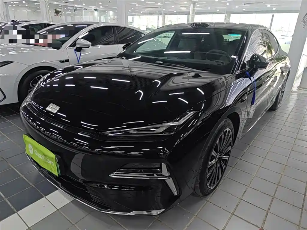 Geely Galaxy Xingyao 8 2025 130km EM-P Starship Edition