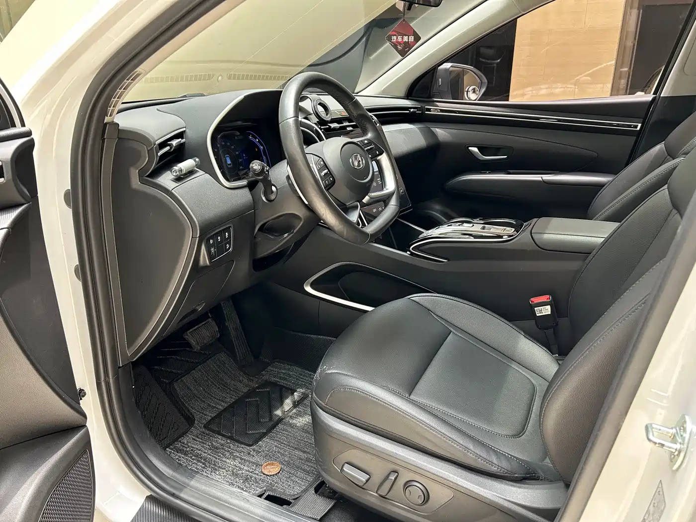 Hyundai Tucson 2023 Tucson L 1.5T Automatic 2WD DLX Luxury Edition фото 9