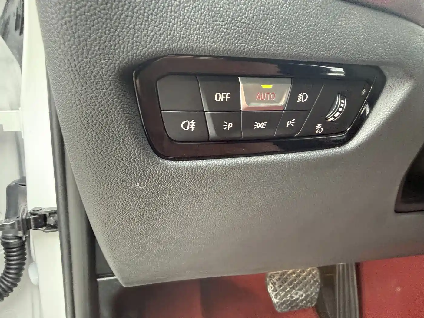BMW 3 Series 2023 320Li M Sport Package фото 9