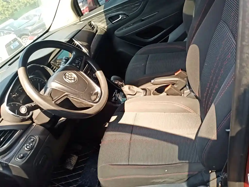 Buick Encore 2017 18T Automatic 2WD Urban Fashion фото 15