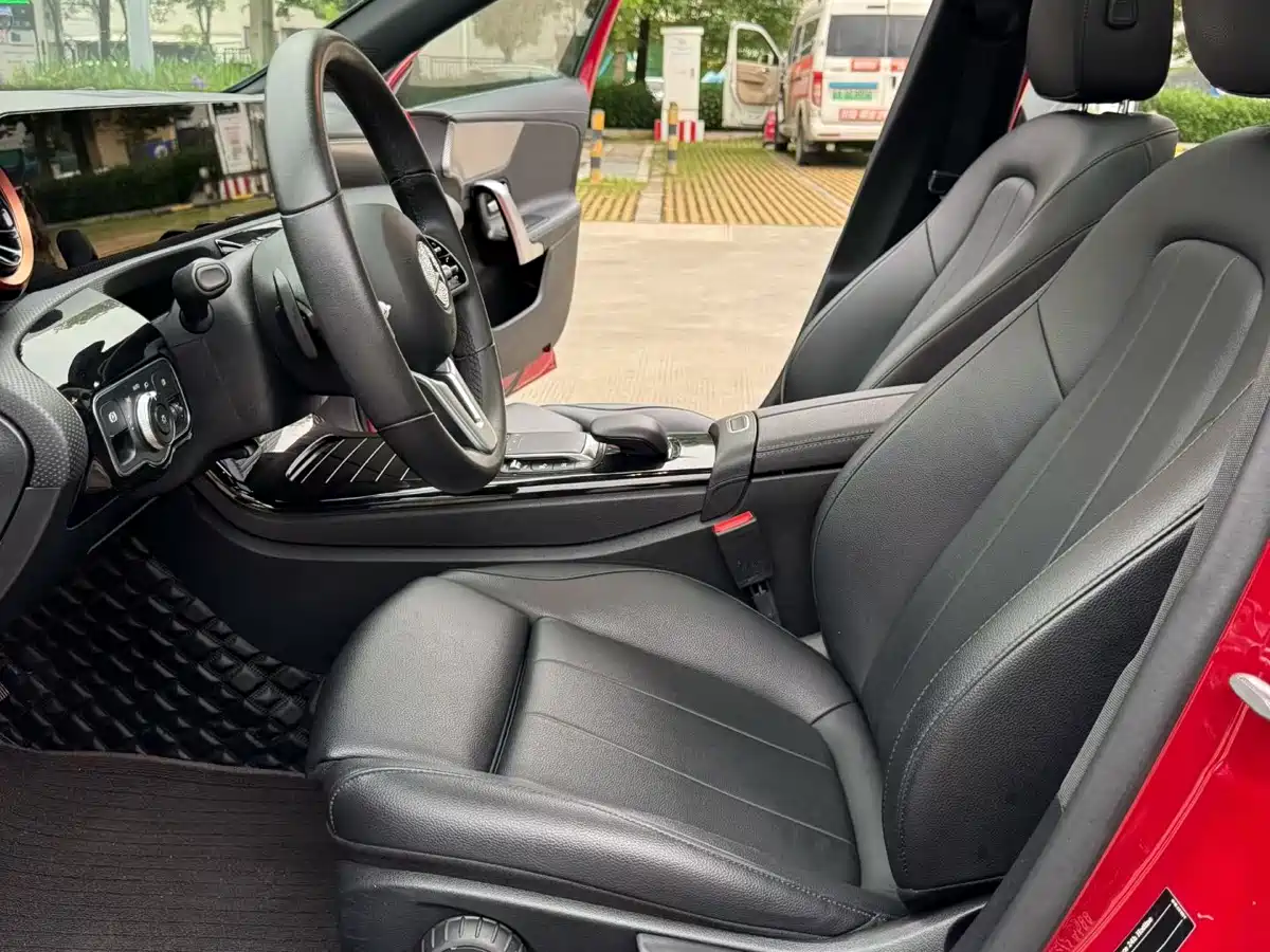 Mercedes-Benz A-Class 2020 Second Facelift A 180 L Sport Sedan фото 6