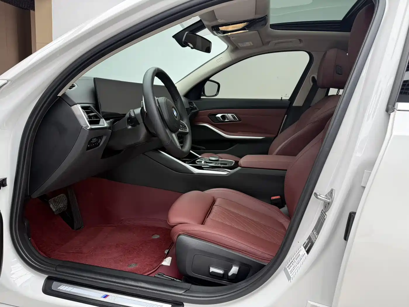 BMW 3 Series 2023 320Li M Sport Package фото 11