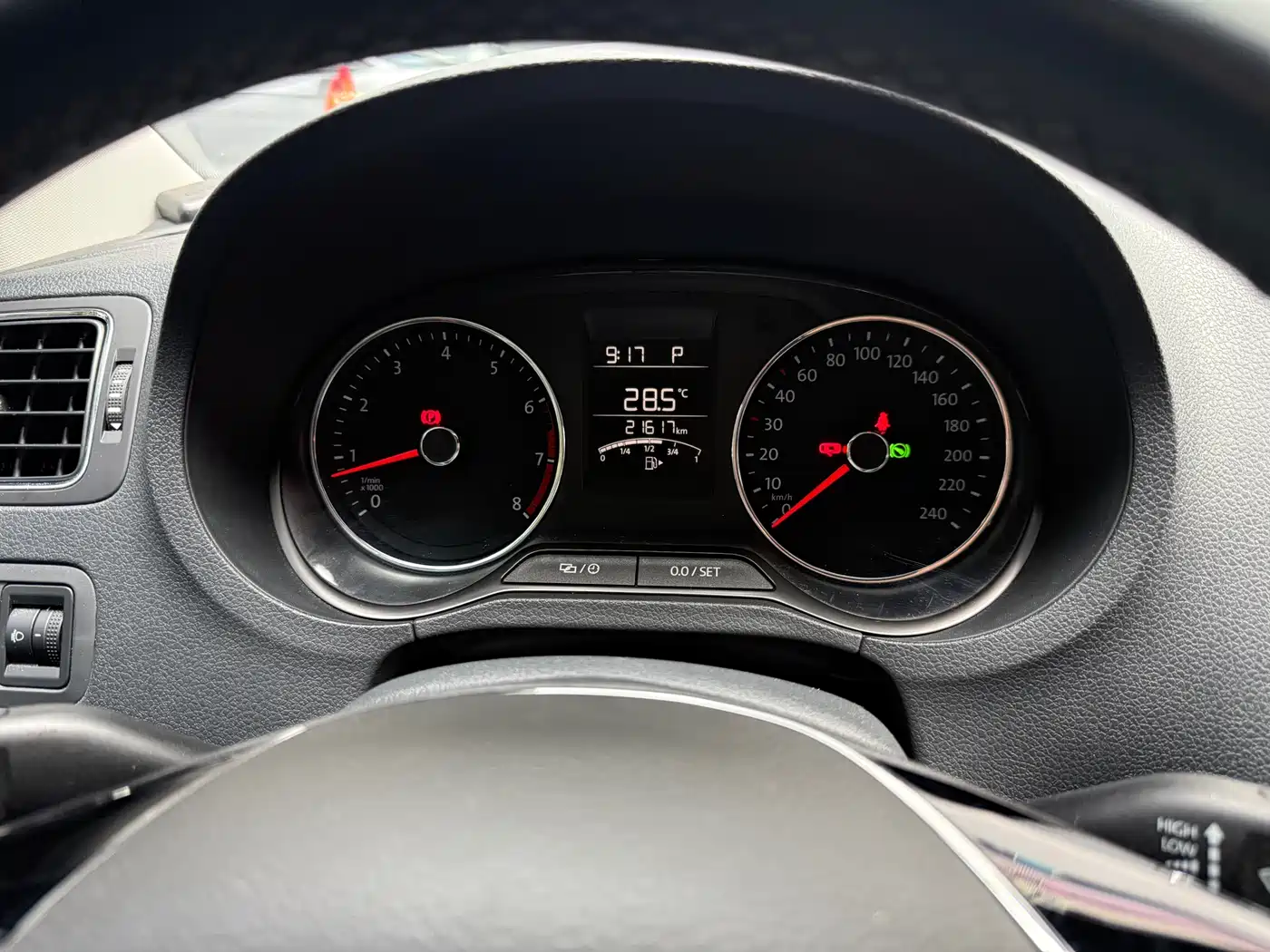 Volkswagen Polo 2016 1.6L Automatic Comfort фото 15