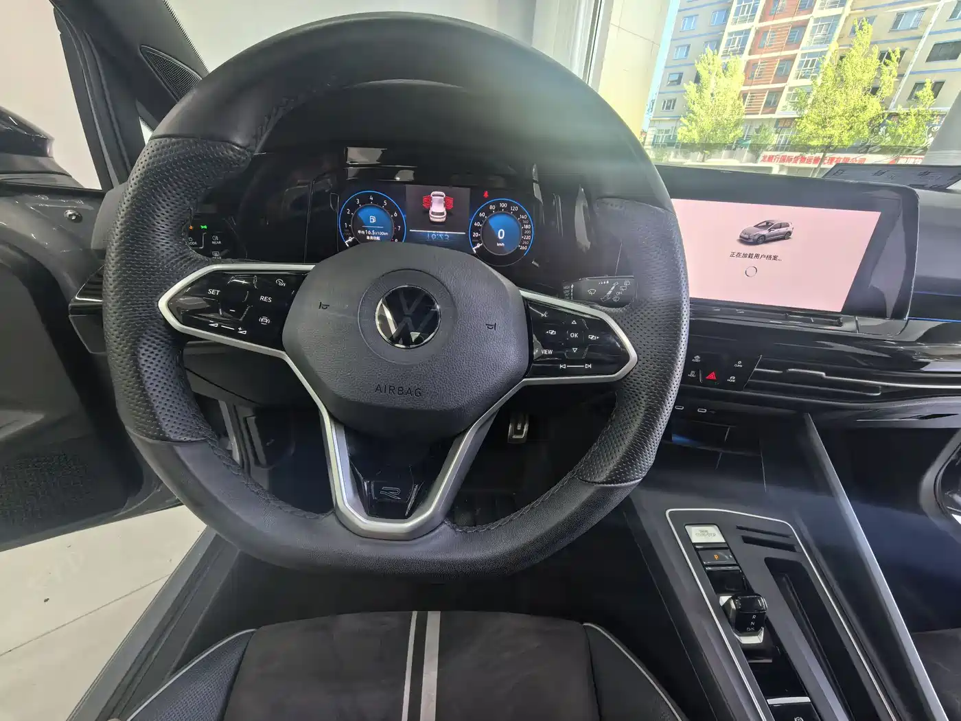 Volkswagen Golf 2023 280TSI DSG R-Line Lite фото 17