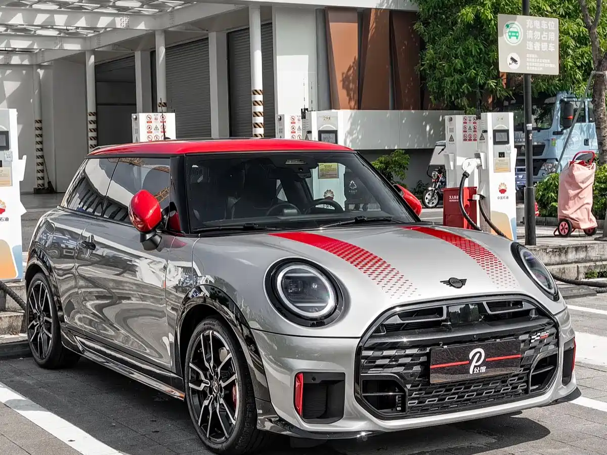 MINI JCW 2025 JOHN COOPER WORKS фото 8