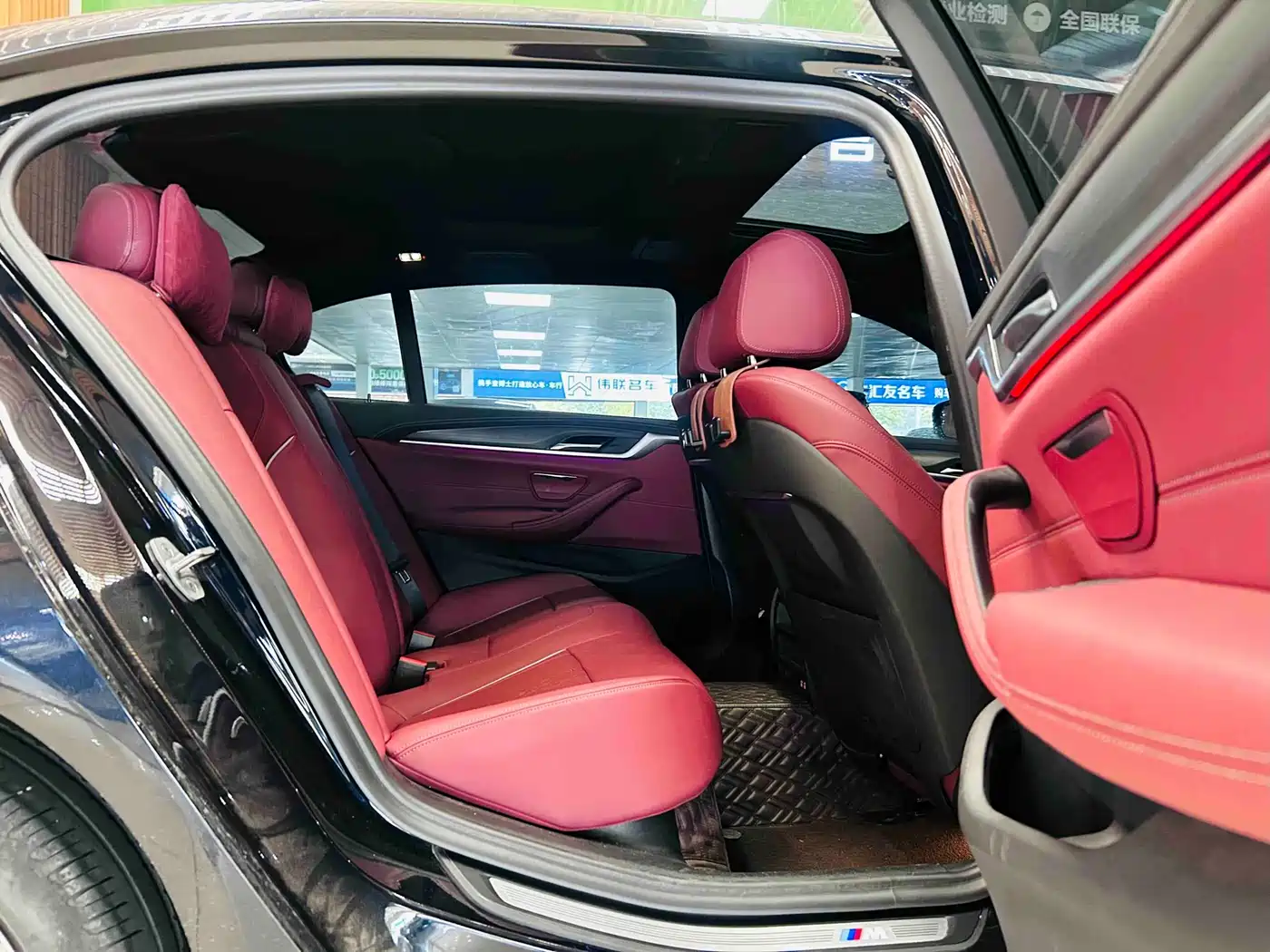 BMW 5 Series 2023 530Li Leading M Sport Package фото 10