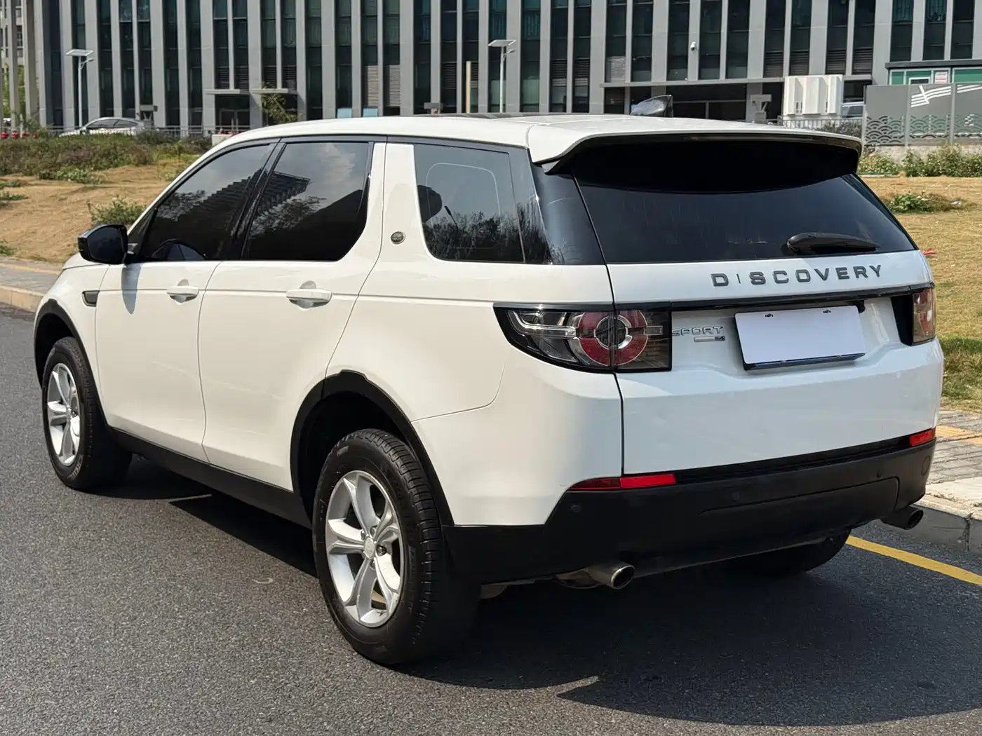 Land Rover Discovery Sport 2017 2.0T PURE фото 6