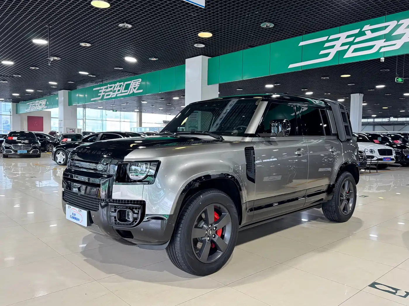Land Rover Defender 2025 110 3.0T P400 -Dynamic HSE