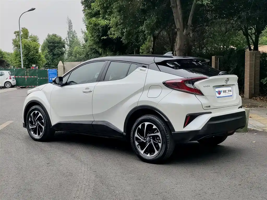 Toyota IZOA 2020 2.0L Yi Chi Edition фото 4