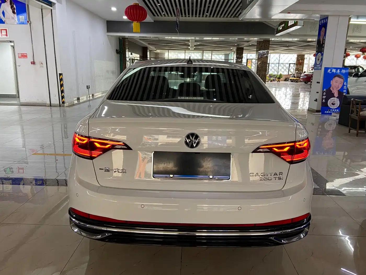 Volkswagen Sagitar 2023 Model Year 280TSI DSG Surpass Edition фото 5