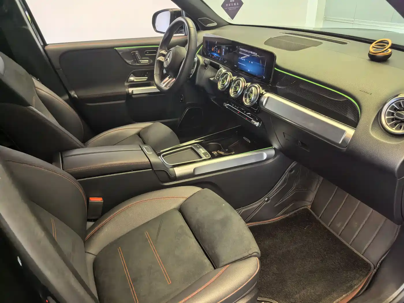 MERCEDES-BENZ GLB AMG