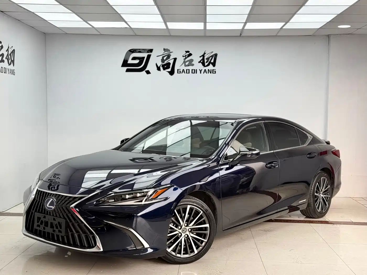 Lexus ES 2022 300h Ultimate Edition