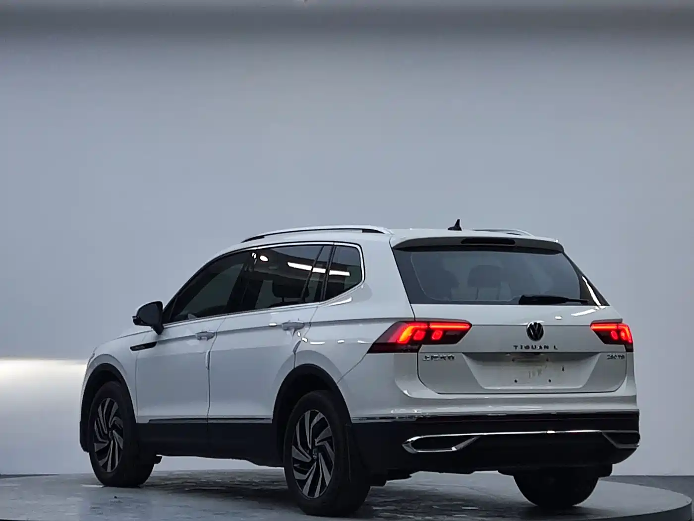 Volkswagen Tiguan L 2023 280TSI 2WD Trend Limited Edition фото 5