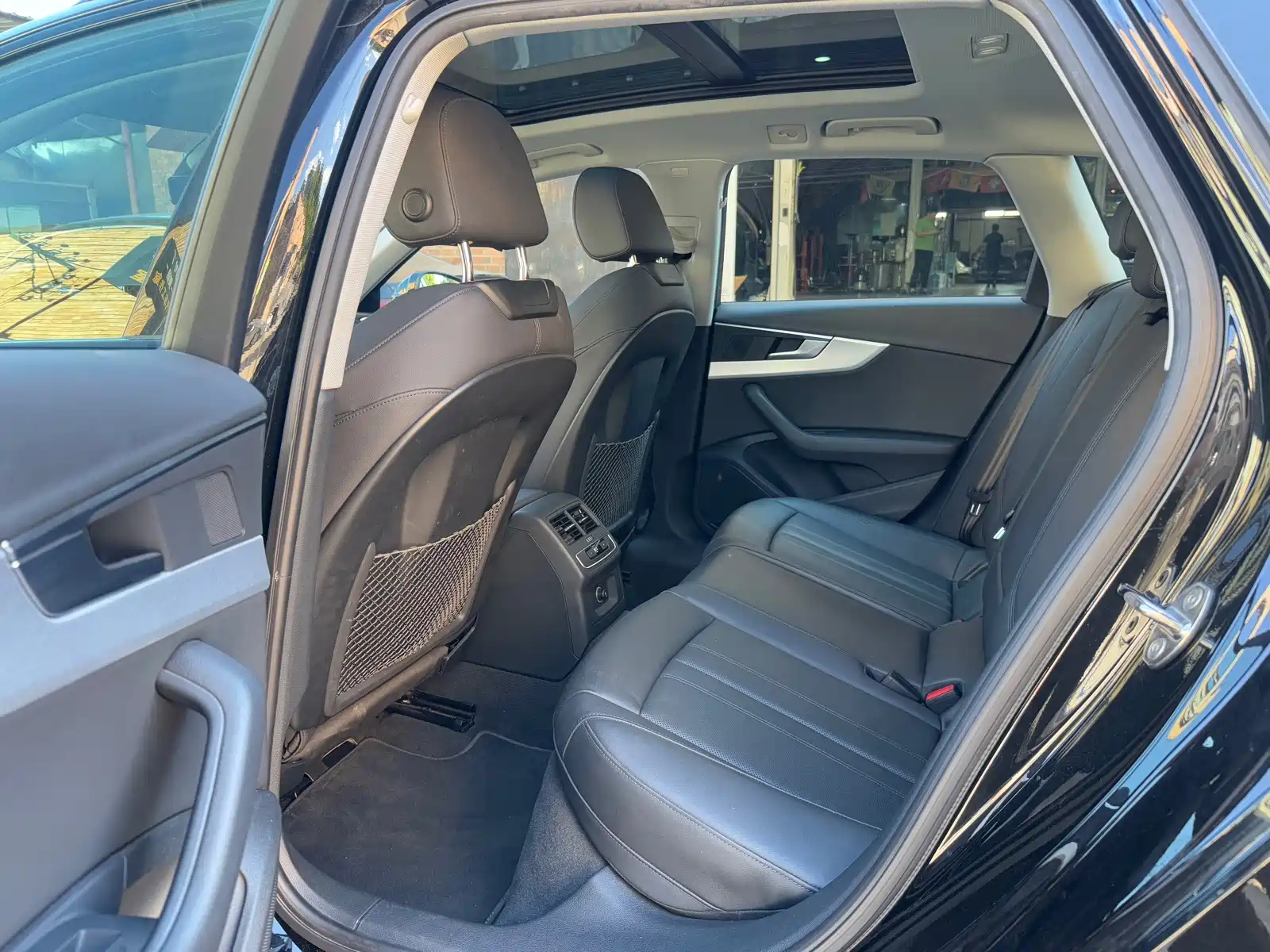 Фото 10 - Audi A4 (Import)