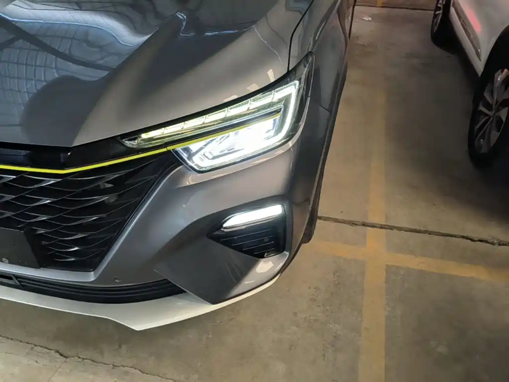Фото 24 - Roewe RX5