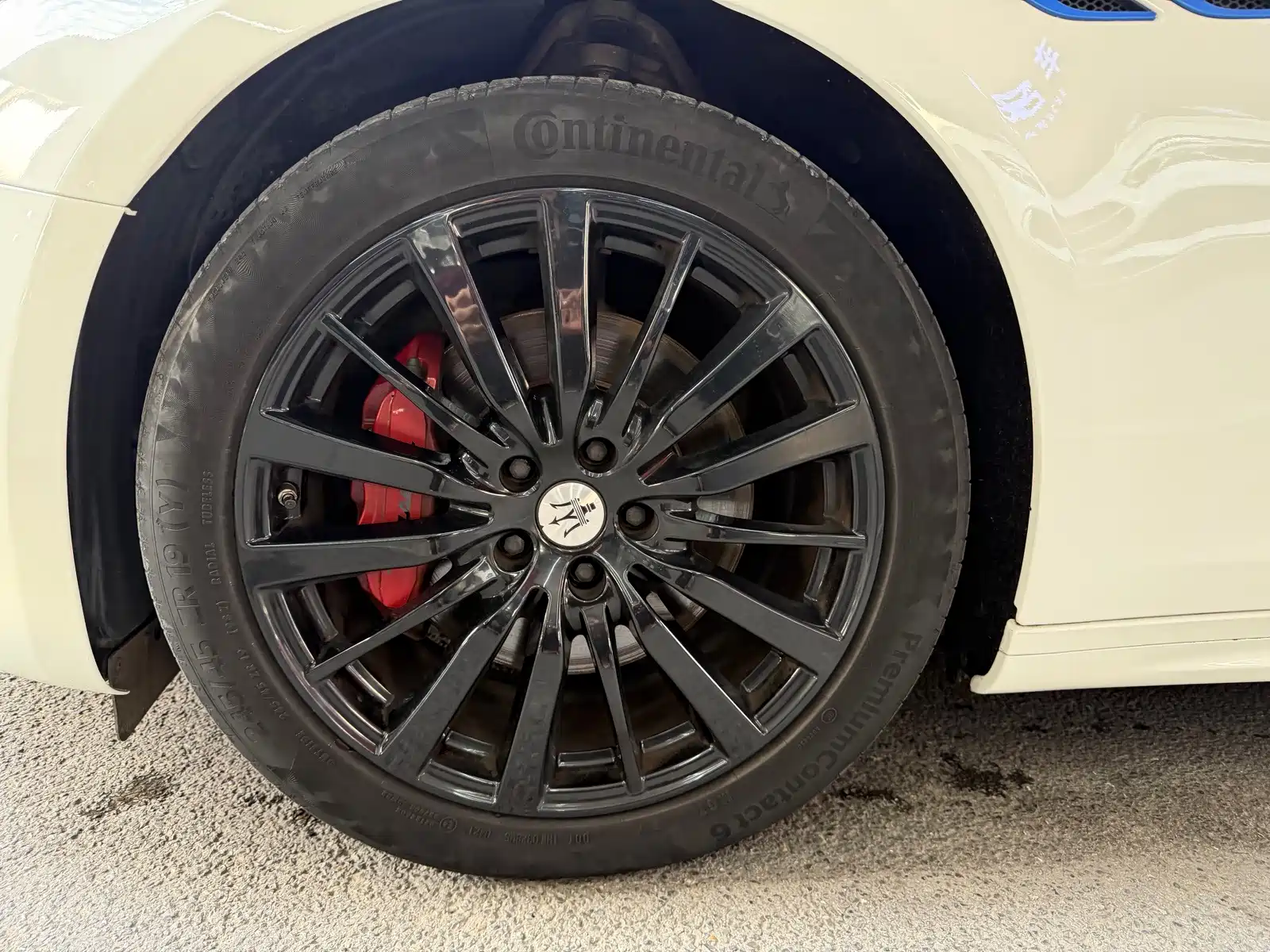 Photo 5 - Maserati Ghibli