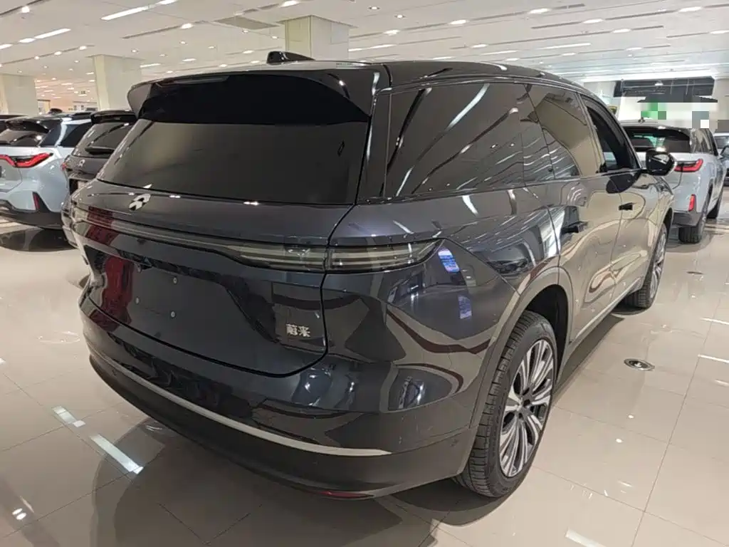 Фото 7 - NIO ES8