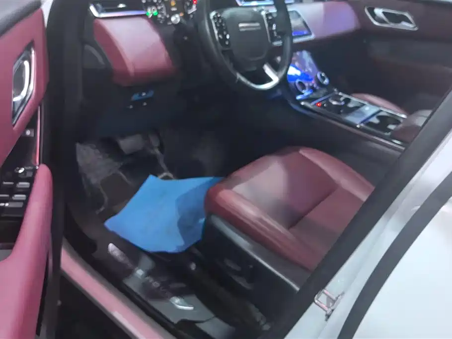Land Rover Range Rover Velar 2019 250PS фото 9