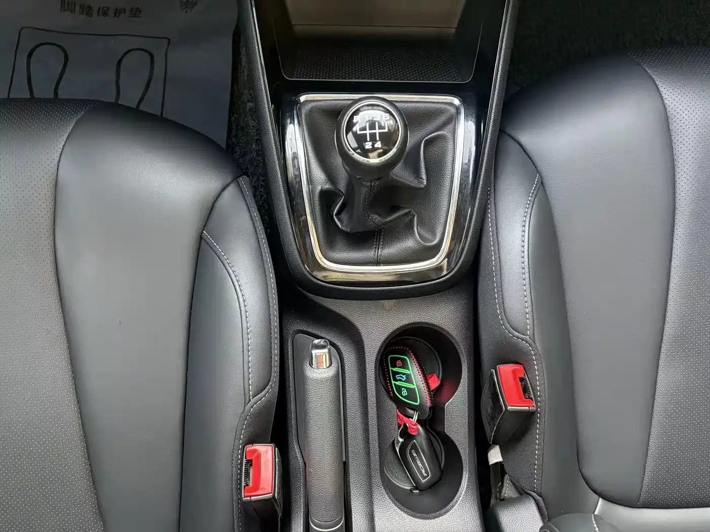 Roewe i5 2019 2019 1.5L Manual 4G Langhao Edition