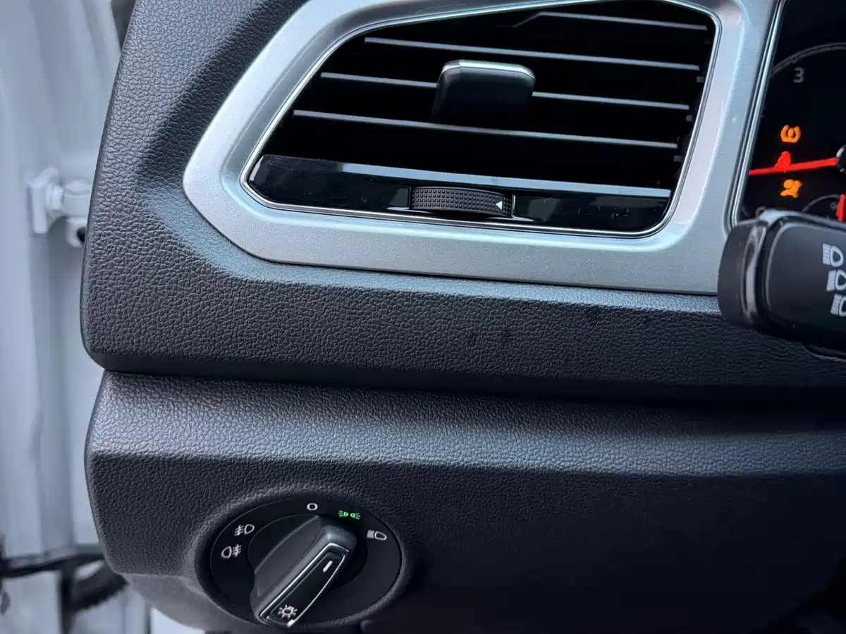Volkswagen T-ROC 2021 280TSI DSG 2WD Comfort Connected фото 6