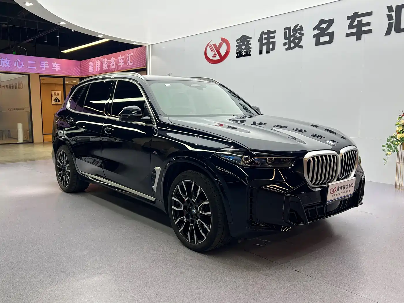 BMW X5 2023 xDrive 40Li M Sport Package фото 4