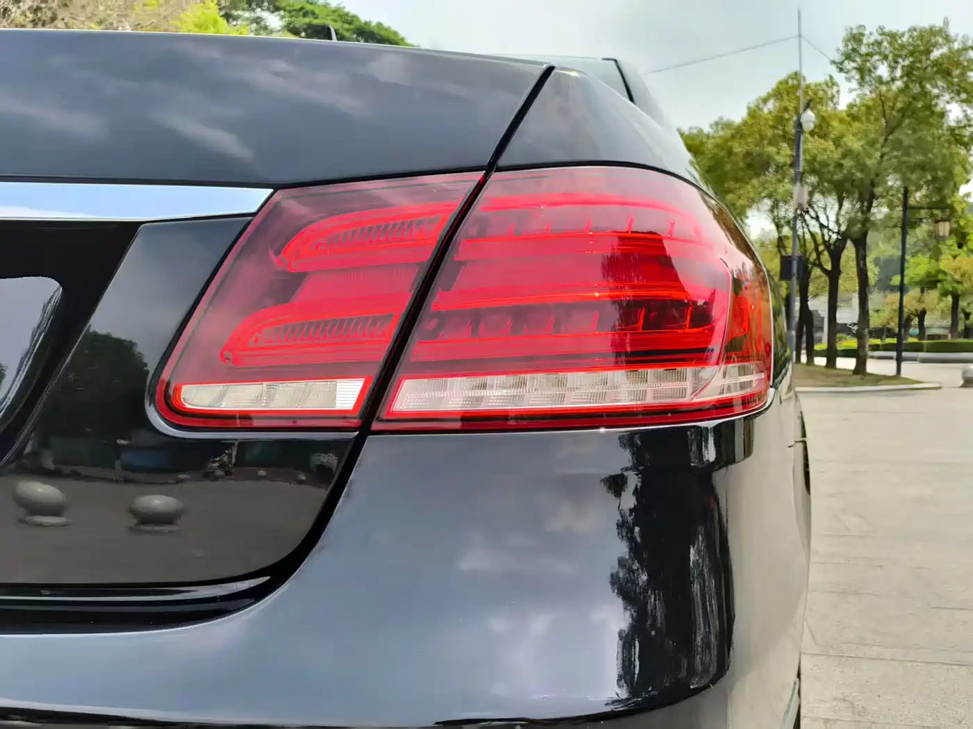 Mercedes-Benz E-Class 2015 Facelift E 200 L фото 13