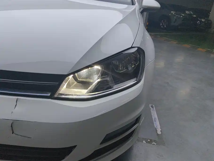 Volkswagen Golf 2016 230TSI Automatic Comfort фото 5