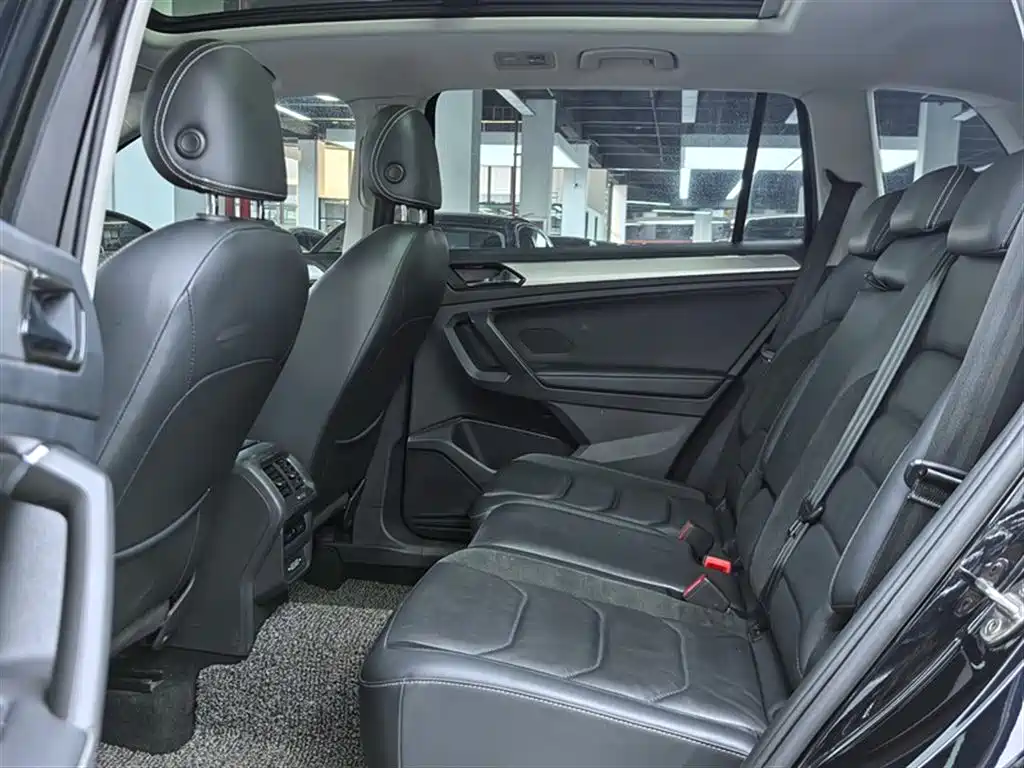 Volkswagen Tiguan L 2020 330TSI Auto 2WD Panorama Comfort China VI фото 12