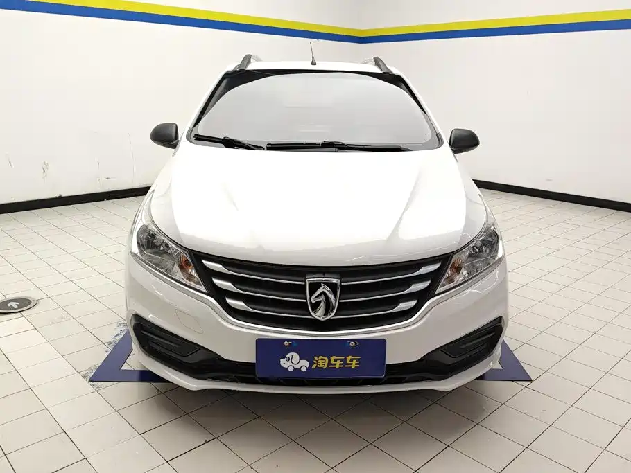 Фото 2 - Baojun 310