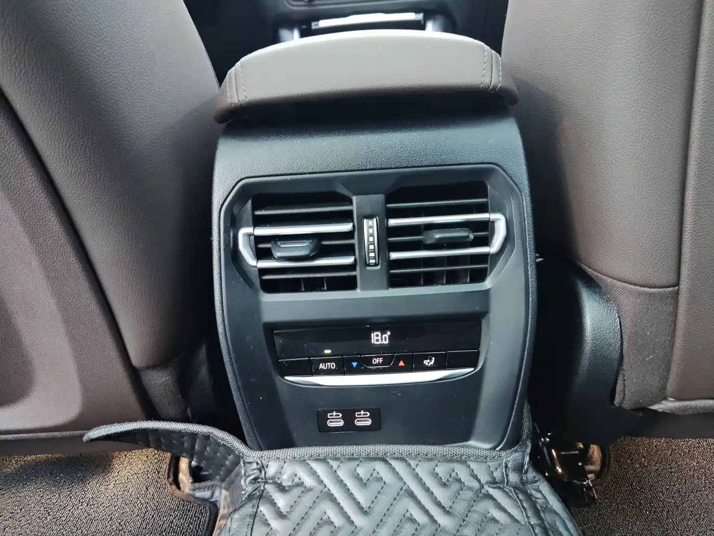 BMW 3 Series 2023 320Li M Sport Package фото 12