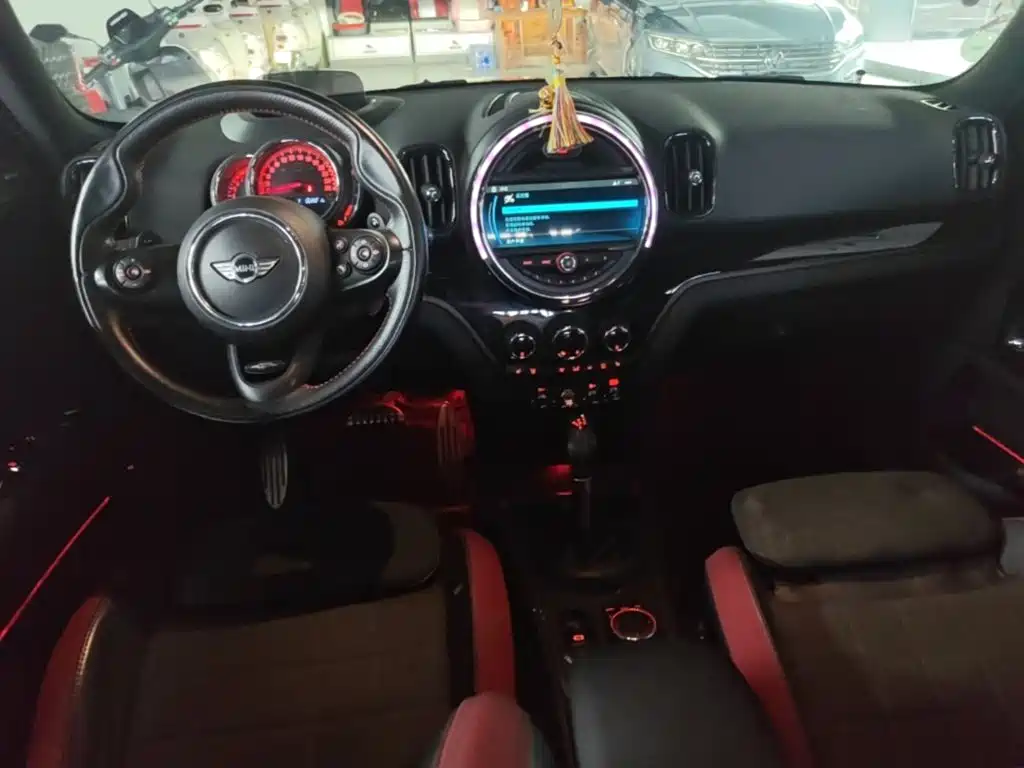MINI JCW COUNTRYMAN 2017 2017 2.0T JOHN COOPER WORKS Tourer