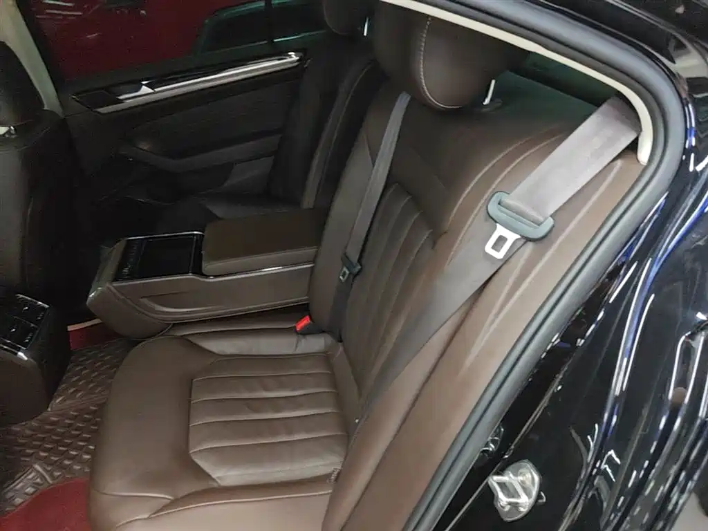 VOLKSWAGEN HUIANG