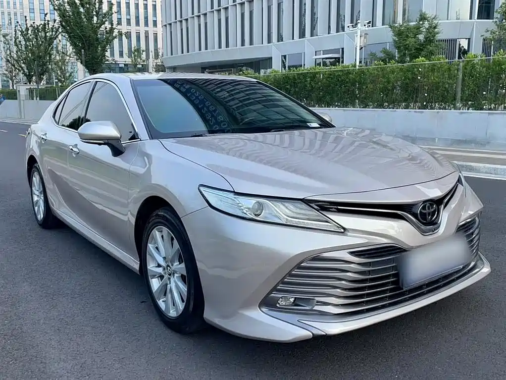 Toyota Camry 2018 2.0G Luxury Edition фото 20