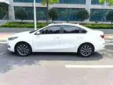 Photo 8 - Kia K3