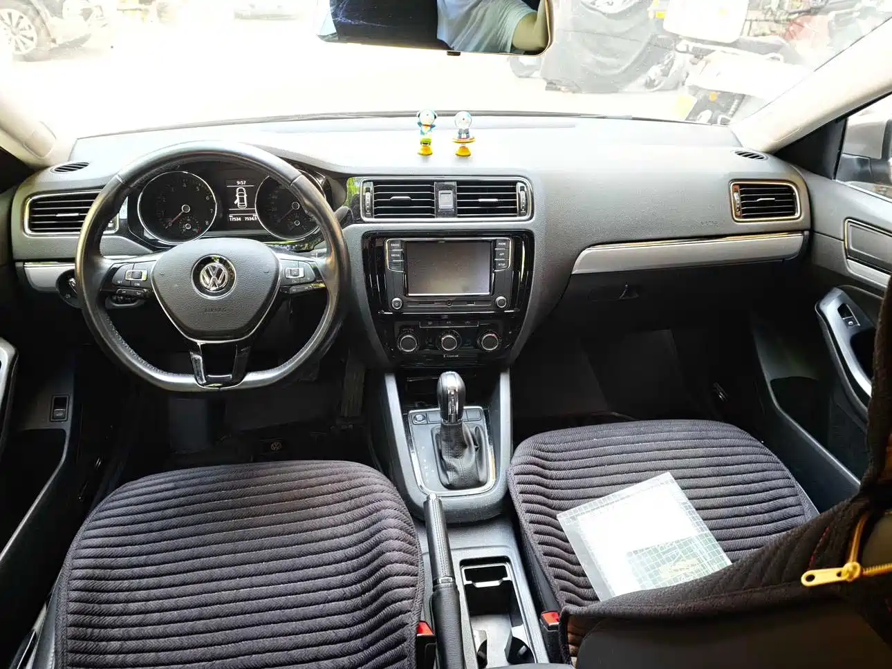 Volkswagen Sagitar 2018 280TSI DSG Spark Edition фото 4
