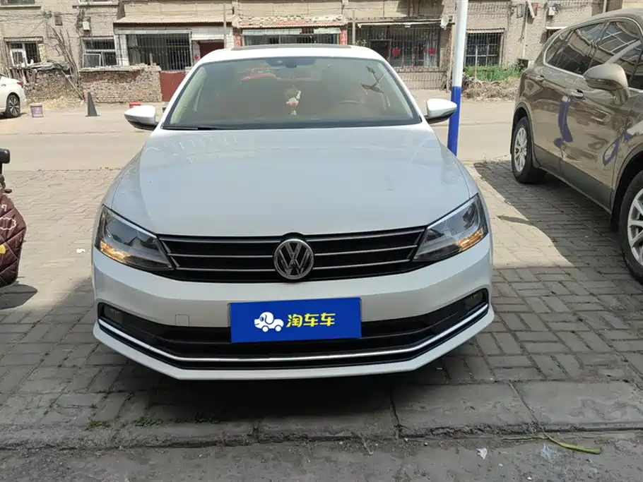 Volkswagen Sagitar 2018 1.6L Automatic Comfort фото 2